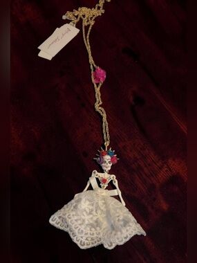 BETSEY JOHNSON Halloween Day of the Dead Sugar Skull Bride Necklace NEW NWT